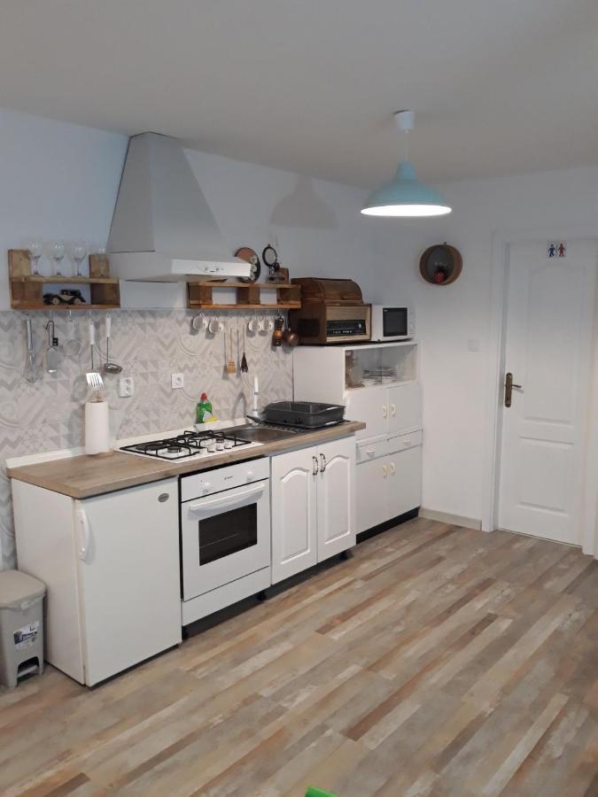 Tri Srece Apartment Ogulin Exterior photo
